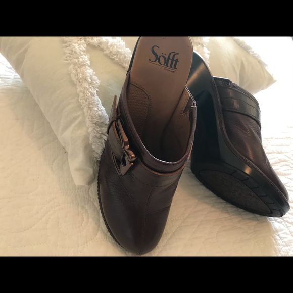 Clogs - Picture 4 of 4